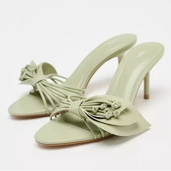 Zara flower sandals - Picture 1 of 6